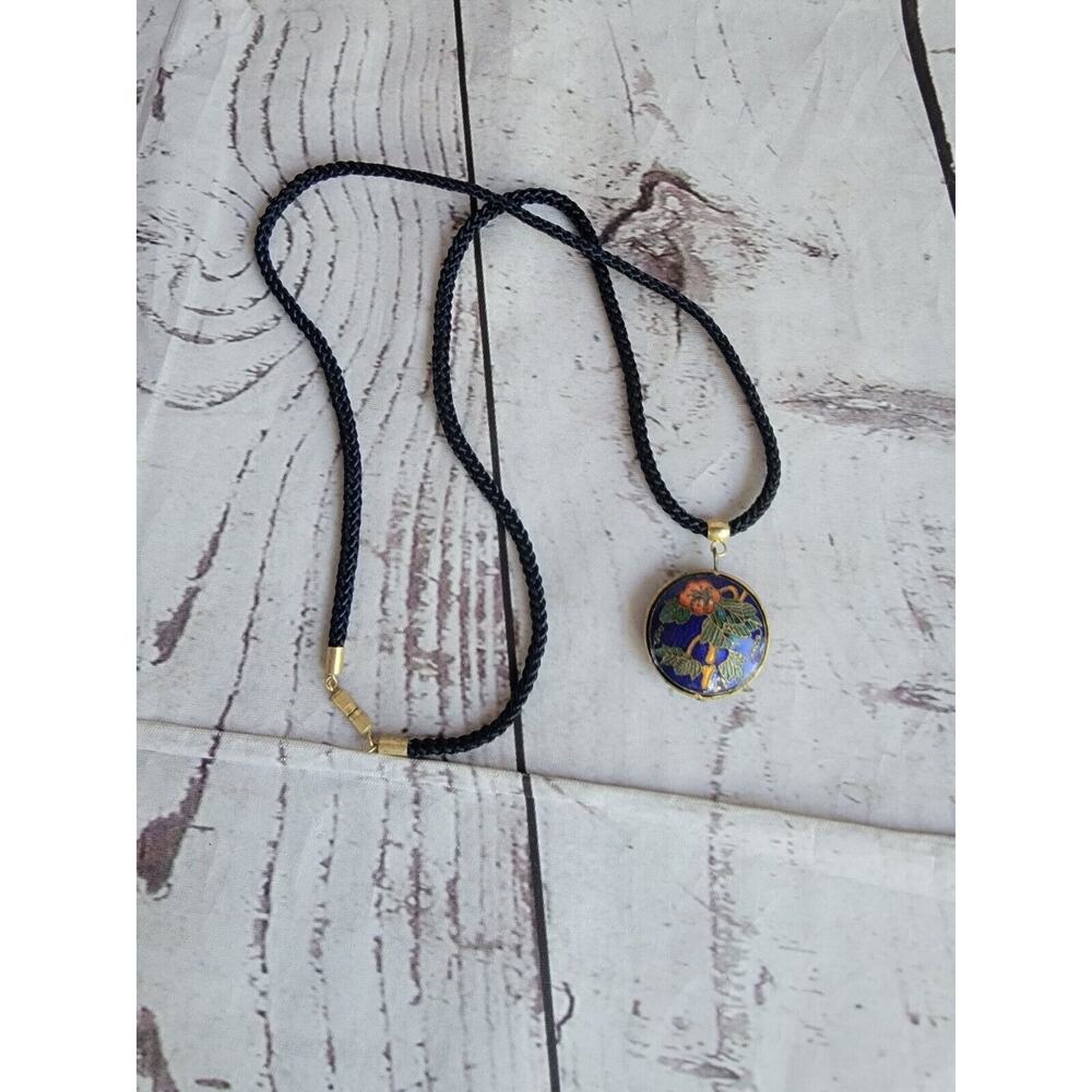 Vintage Chinese Floral Cloisonne Enamel Pendant Necklace Navy Blue